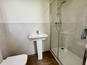 Master Ensuite- click for photo gallery